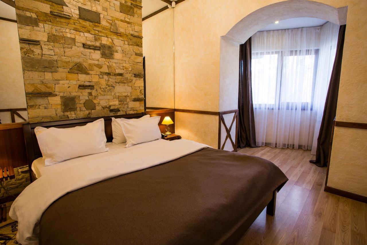 Spa-Hotel Myslyvskiy Dvir Kijev Kültér fotó