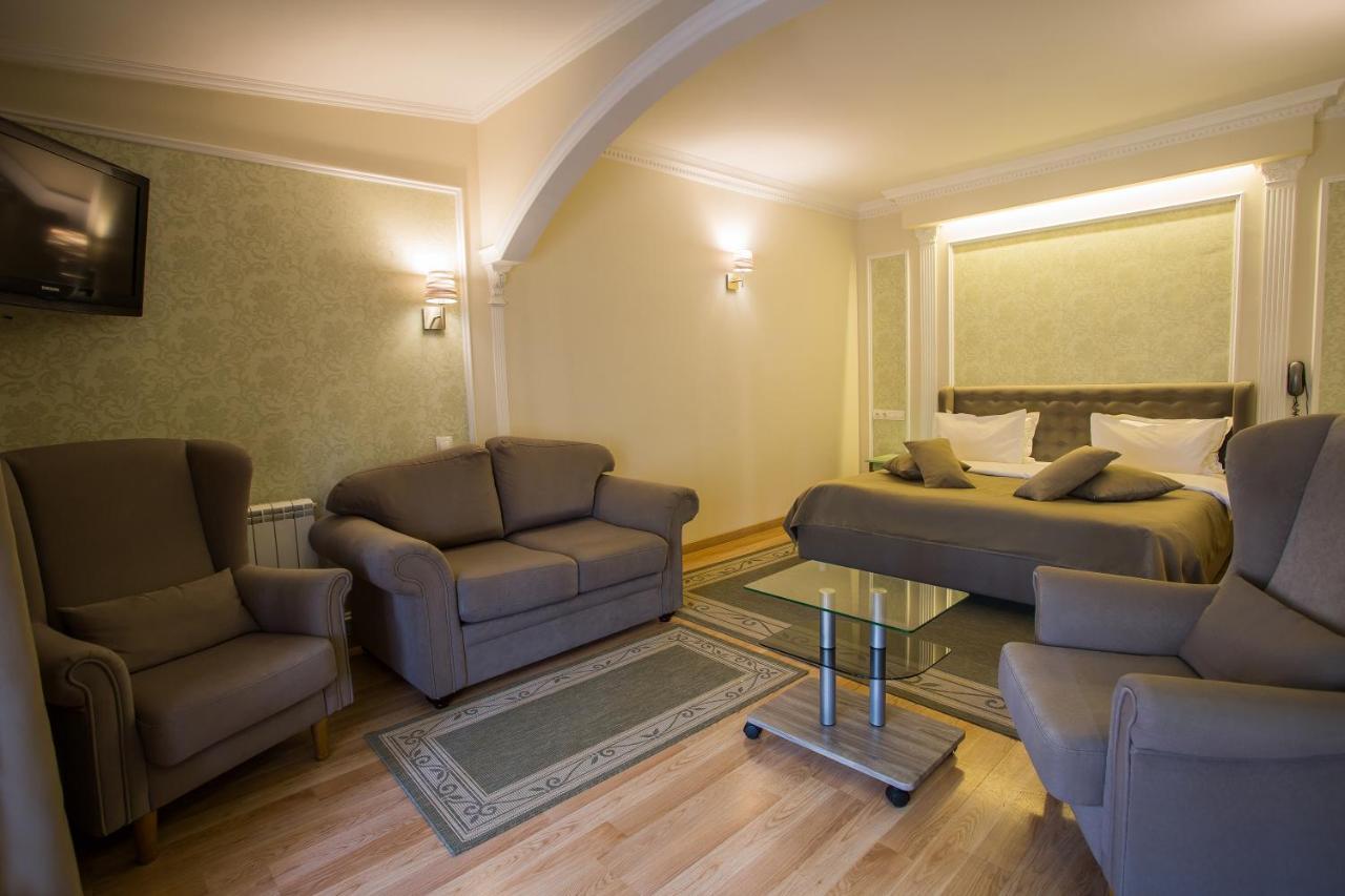 Spa-Hotel Myslyvskiy Dvir Kijev Kültér fotó