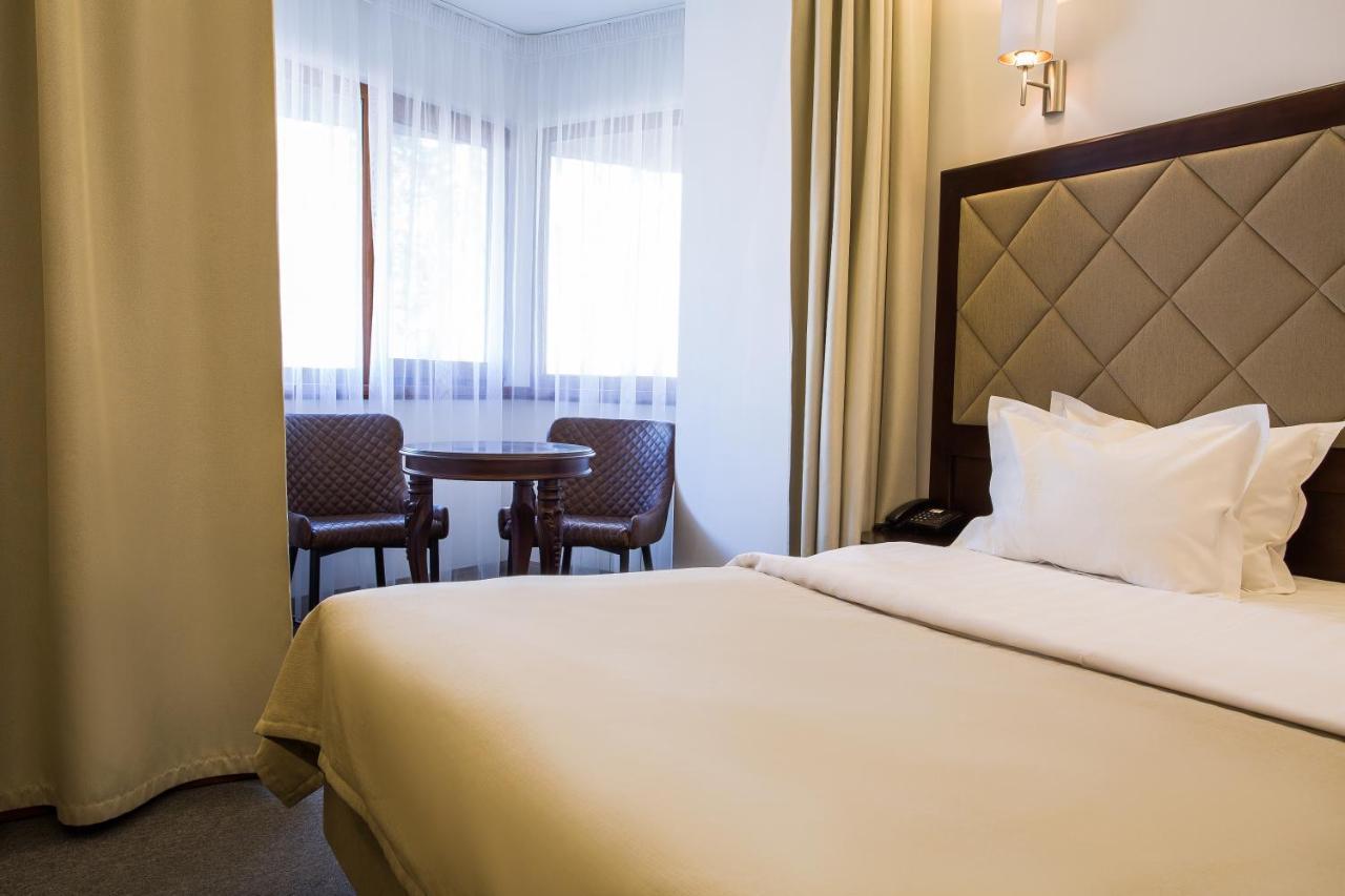 Spa-Hotel Myslyvskiy Dvir Kijev Kültér fotó