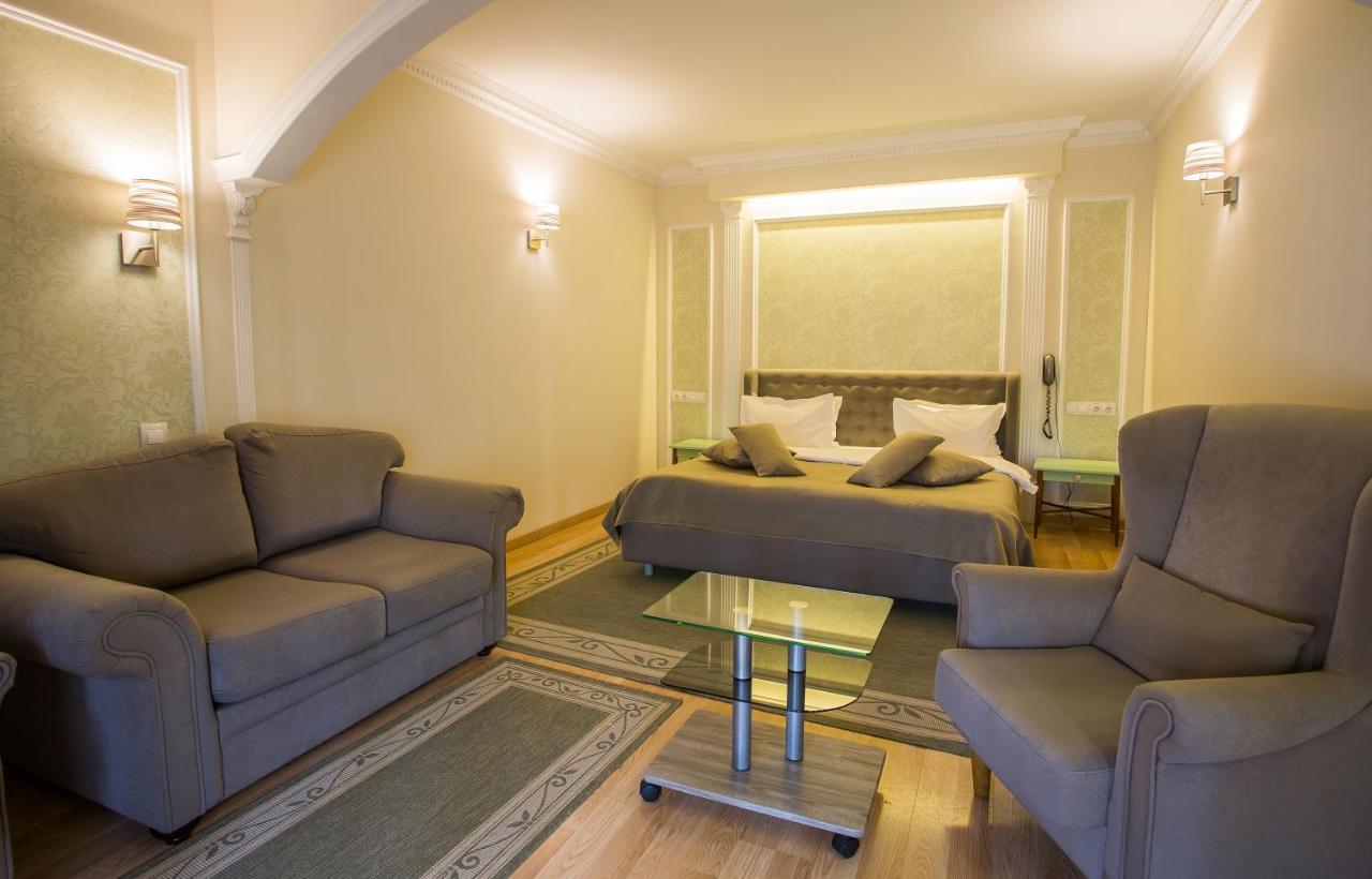 Spa-Hotel Myslyvskiy Dvir Kijev Kültér fotó