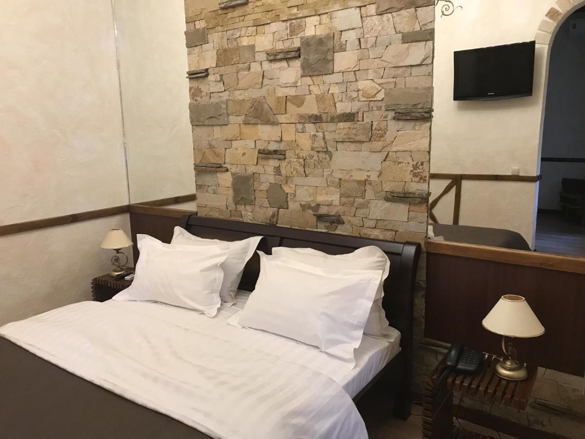 Spa-Hotel Myslyvskiy Dvir Kijev Kültér fotó